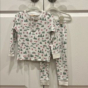 Petidoux Ski Pajama Set Boys Long Sleeve Long Pants White Green Red Size 3T